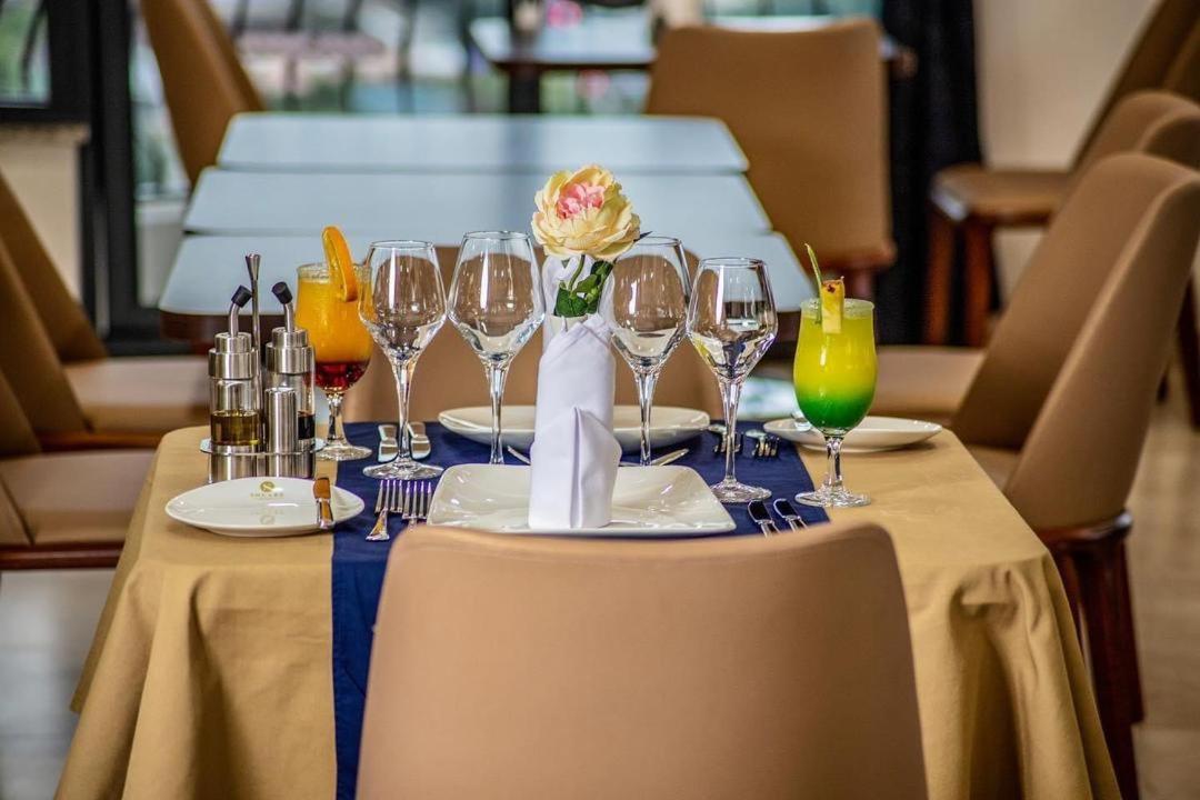 Souare Premium Hotel Conakry Eksteriør billede